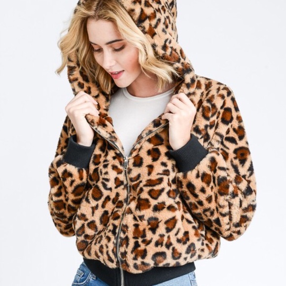 ❗️One Left❗️NWT Leopard Bomber Sweater - Picture 5 of 8